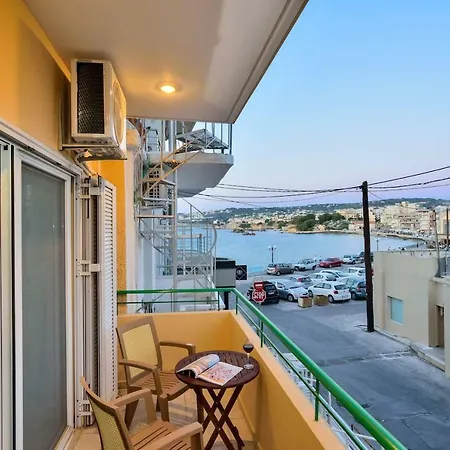 아파트 Seaside Old Venetian Harbour 1st Floor *